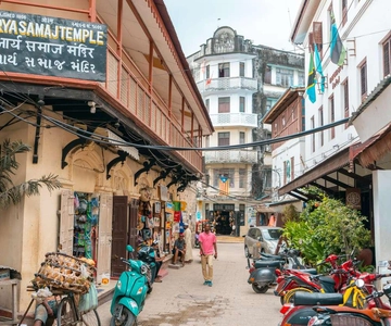Stone Town's Hidden History: Private Guided Walking Tour