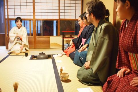 京都：45分間 茶道体験教室
