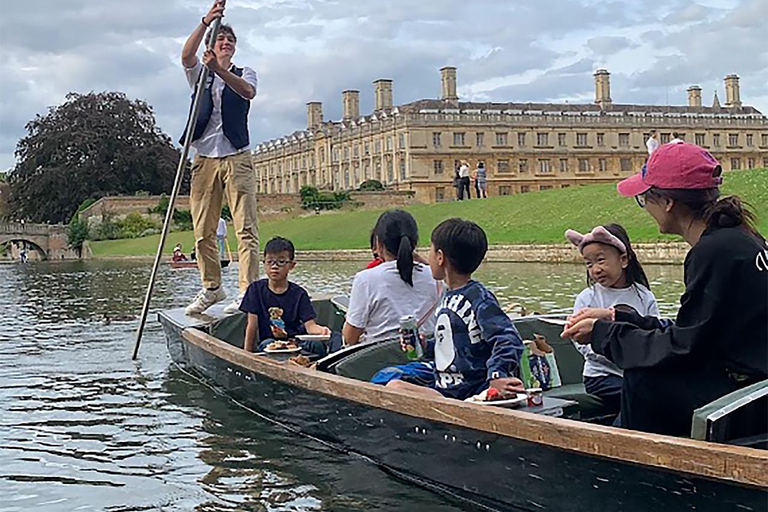 Cambridge Art Tour for Kids: Dinky Doors, Punting & Sketch