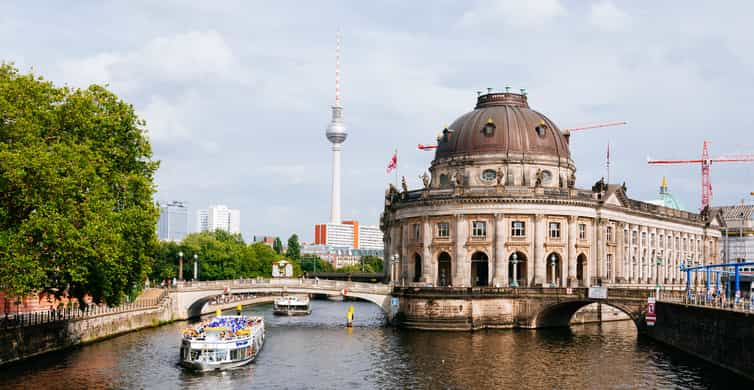 1.5-Hour Private Tour of Highlights of Berlin | GetYourGuide