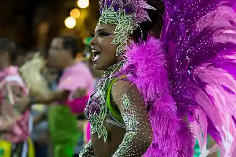 Crucero de Halloween con espectáculo de baile latino en directo