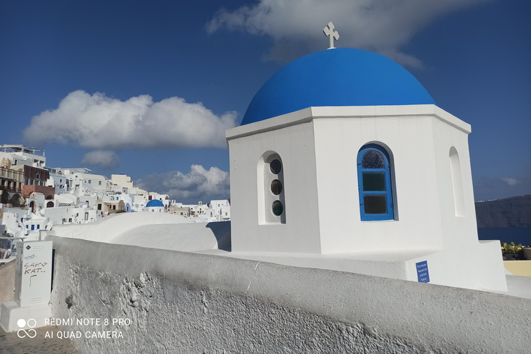 Descubre los encantos de Santorini: Excursión de un día privada desde Creta