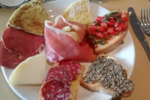 Montefalco Winery and Oil Mill Tour and Tastings