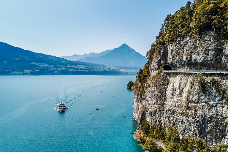 Interlaken: Pass giornaliero in barca sul lago di Thun e sul lago di BrienzPrima classe - tariffa intera