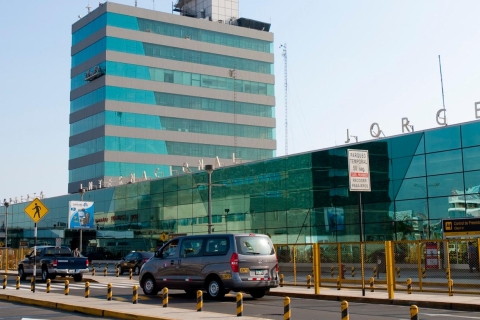 Lima: Prywatny transfer między lotniskiem a hotelami MirafloresTransfer w obie strony między lotniskiem a hotelem