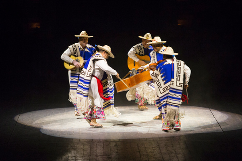 Playa del Carmen: Wstęp Xcaret Plus z pokazem i lunchemPlaya del Carmen: Wstęp do parku Xcaret z pokazem i lunchem