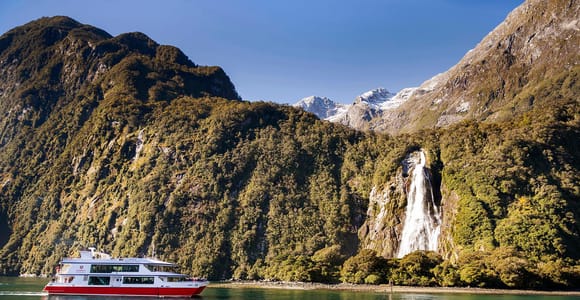 From Queenstown Milford Sound Cruise & Glass-Roof Coach Tour