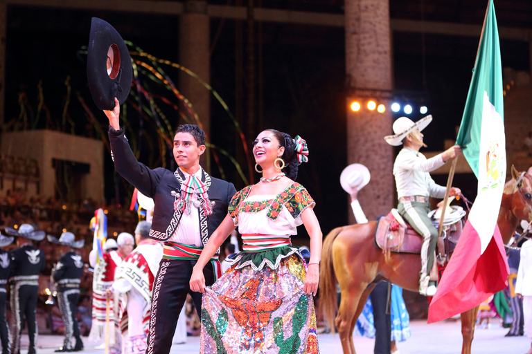 Cancun & Playa del Carmen: Xcaret Plus -Lunch-Show-Transfers