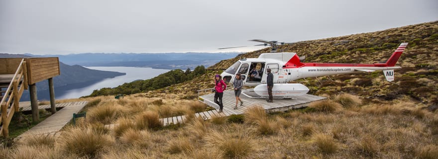 Au départ de Te Anau : Journée complète de randonnée hélico guidée sur le Kepler Track