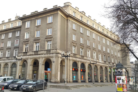 Cracovie : Visite guidée de Nowa Huta en voiture ancienneVisite privée de 2,5 h dans la ville