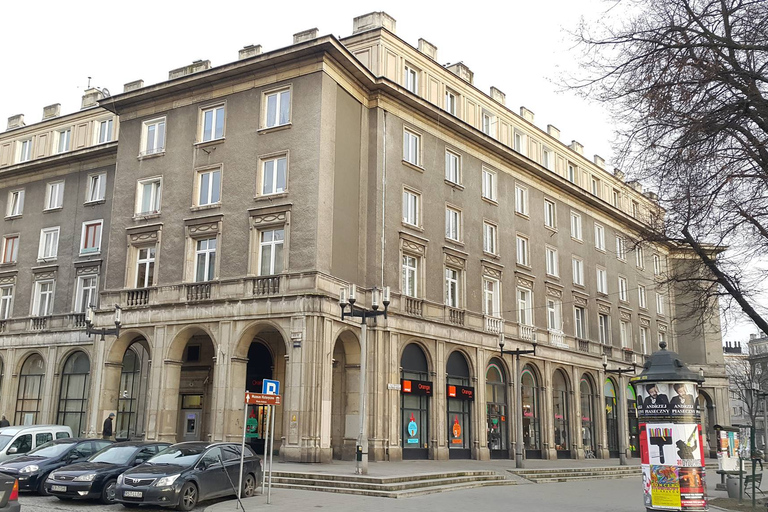 Cracovie : Visite guidée de Nowa Huta en voiture ancienneVisite privée de 2,5 h dans la ville