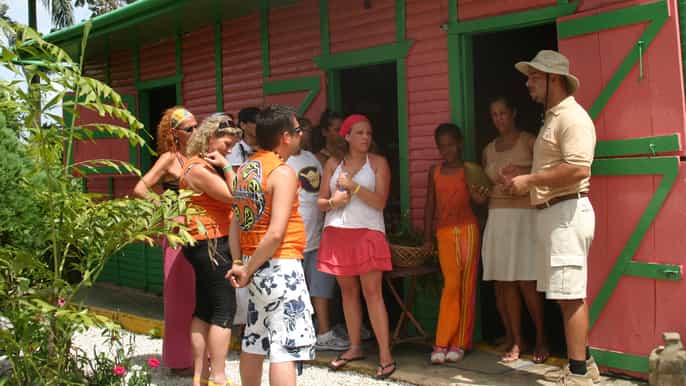 bayahibe tour by safari truck w/ horse ride artisan visit