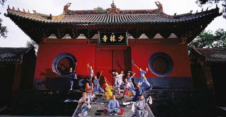 Zhengzhou: Soukromá prohlídka chrámu Shaolin a jeskyní Longmen.