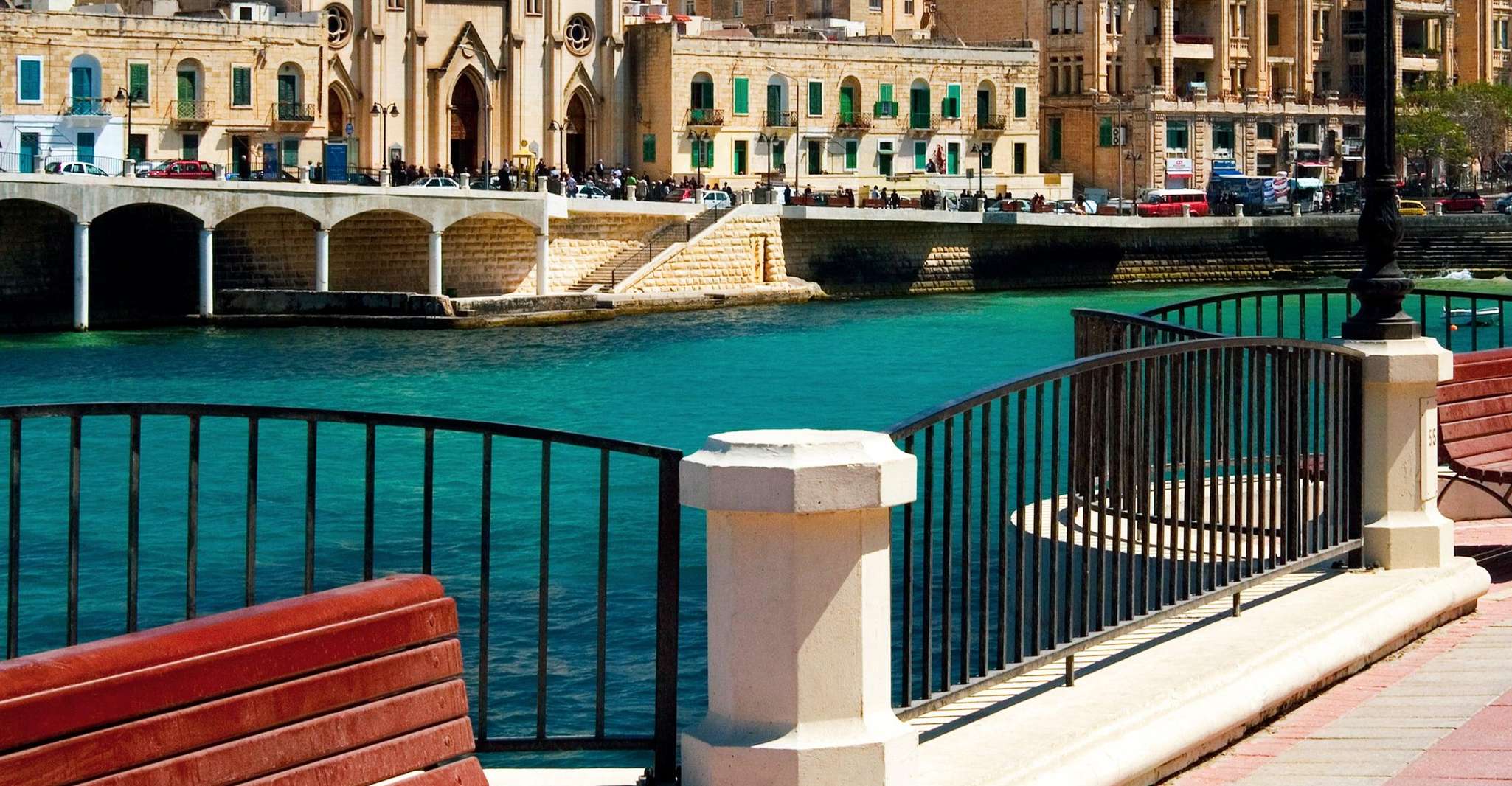Scavenger Hunt in Sliema (Zelfgids) - Hizvo