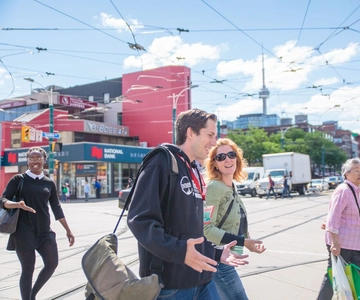 Toronto: Chinatown and Kensington Market Guided Tour