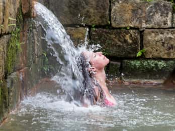 Furnas: Experiencia Nocturna con Baños Termales y Cena