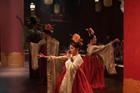 Kuala Lumpur: Xuyan Immersive Dining & Makeup experience