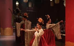 Kuala Lumpur: Xuyan Immersive Dining & Makeup experience
