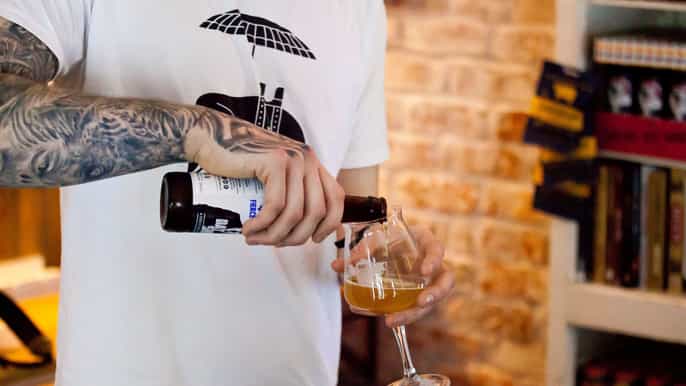 edinburgh old town beer walking tour and tasting