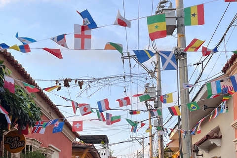Cartagena Food Tour: 10 Dishes, Street Food & Sit-down stops