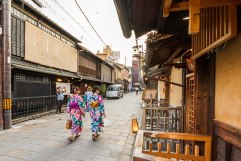 Nocny spacer w Gion: dzielnica gejsz w KiotoNocny spacer w Gion: dzielnica gejszy w Kioto