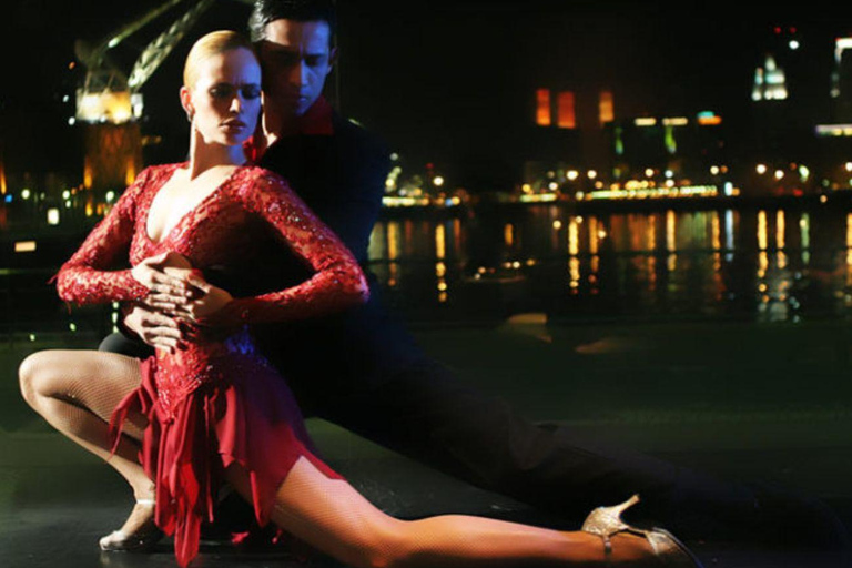 Capodanno Madero Tango:(Luci artificiali+Spettacolo+Cena+DJ+Bevande+Trasferimento)