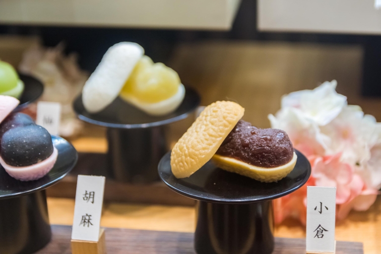 Japońska wycieczka po jedzeniu ulicznym