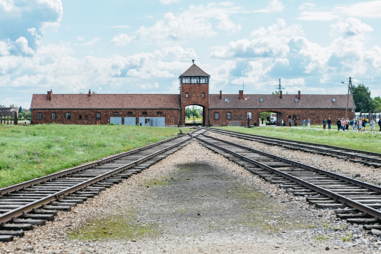 Depuis Cracovie : Visite guidée d'Auschwitz-Birkenau et options de ramassageVisite en polonais avec prise en charge privée à l'hôtel