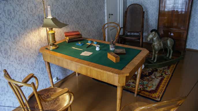 dostoyevsky walking tour of st petersburg