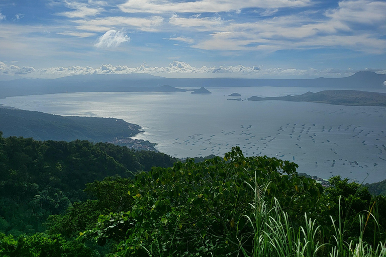 私人观光：大雅台高地和塔尔火山游船私人观光：大雅台中部地区和塔尔火山游船