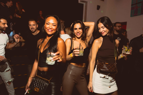 Praag: oudejaarsavond 2.patro open bar party met club EPICPraag: oudejaarsavond 2.patro open barfeest met Club EPIC