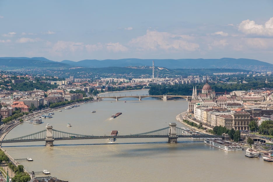Budapest: Helicopter adventure or sightseeing flights