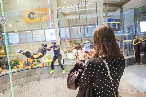 Prague : simulation de chute libre en tunnel aérodynamiqueAnnulation 7 jours à l'avance : simulation de chute libre