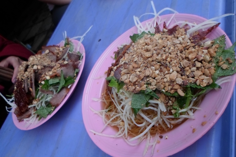 Hanoi: Walking Street Food Tour Kleine Gruppe mit lokalem GuideAbendessen Zeit