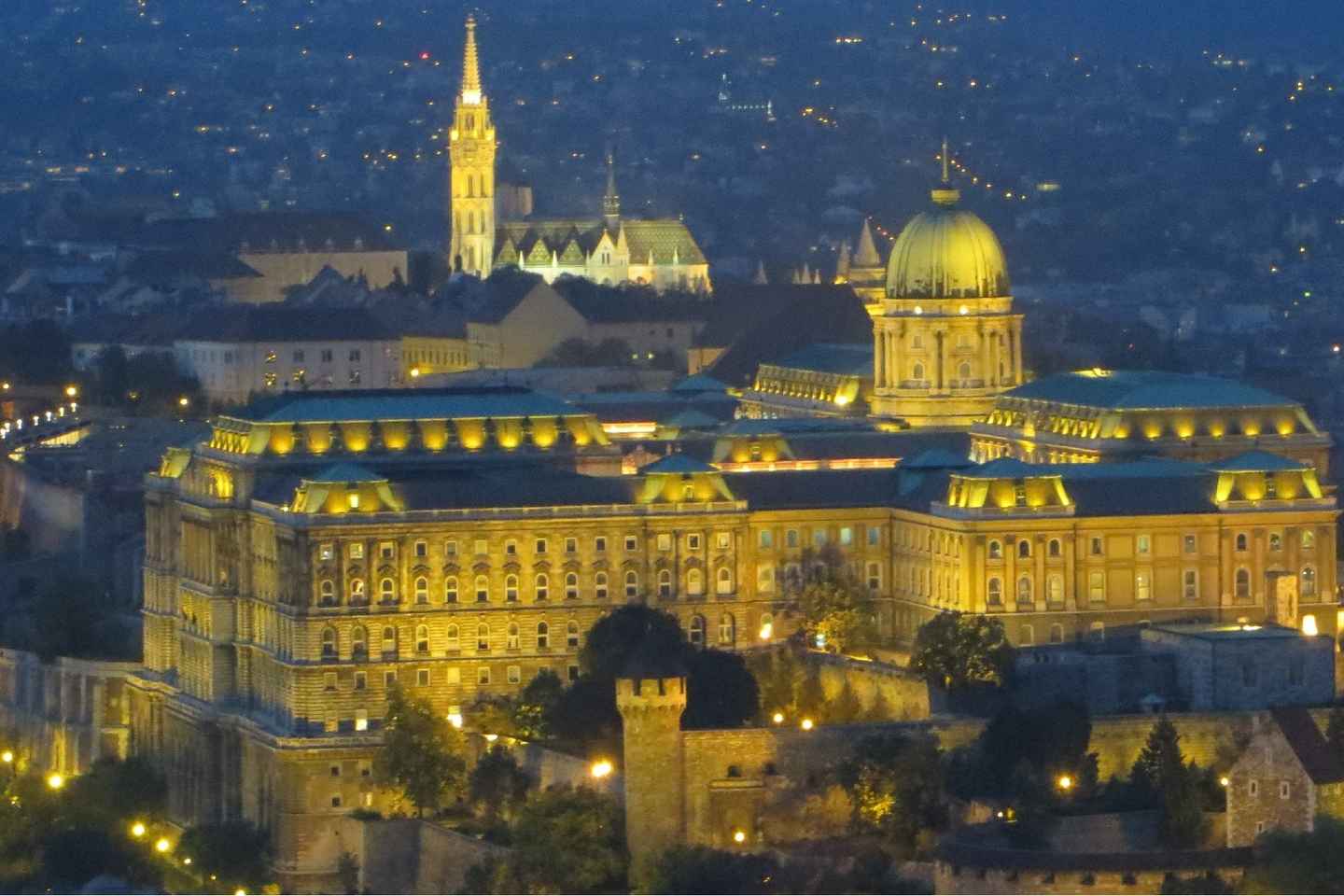 Budapest: Private Luxury Sightseeing Tour