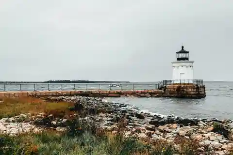 Portland: Lighthouse Trolley Tour with 3 Lighthouse Stops
