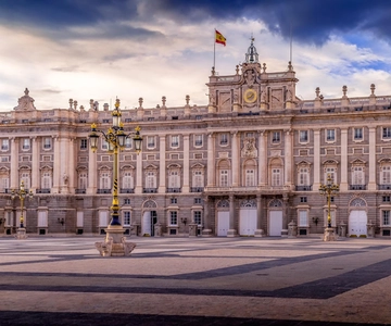 Madrid: Welcome to Madrid Guided Walking Tour in English