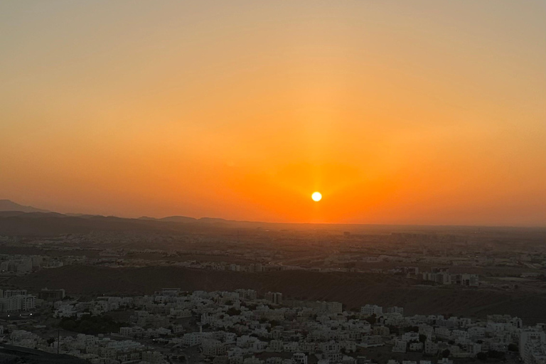 Muscat: Sunset Mountain Tour with Dinner and Transfers