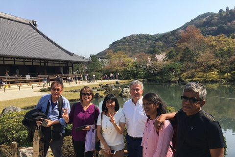 Kioto: Arashiyama Bamboo Forest Walking Food Tour