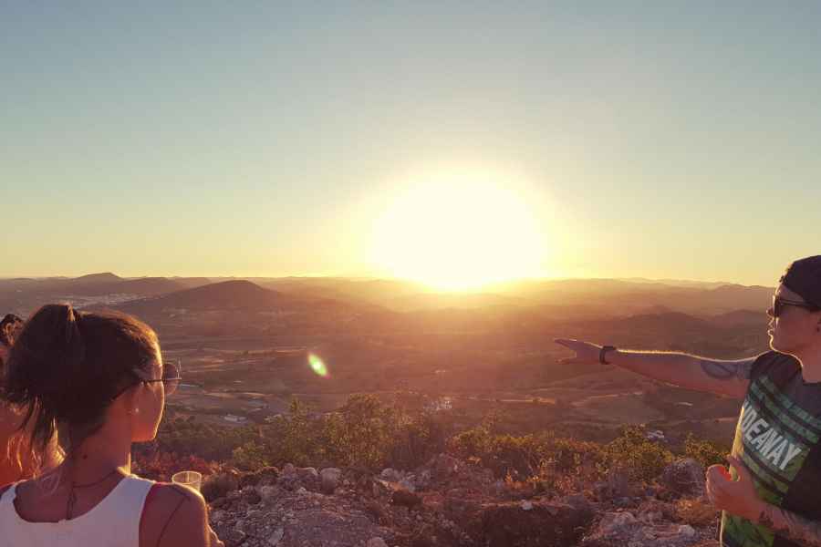Algarve: Jeep-Safari bei Sonnenuntergang. Foto: GetYourGuide