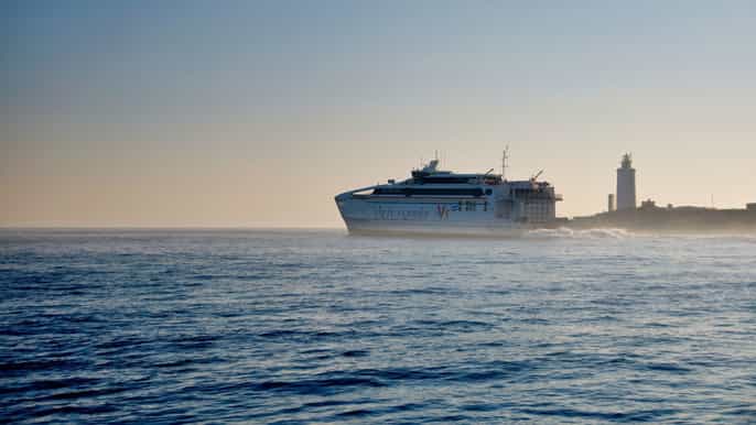 bilhetes de balsa de ida e volta entre tarifa e tânger