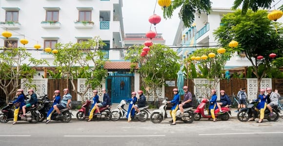 Hoi An: Shopping Tour with Tailor Visit + Agarwood Stop