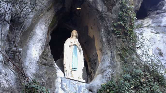 lourdes visite à pied de la ville et de ses sanctuaires
