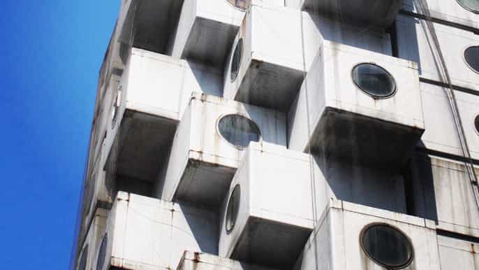 nakagin capsule tower tour in tokyo