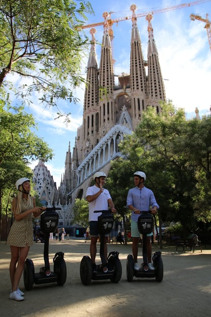 Barcelona: 2,5-stündige Gaudí Segway Tour