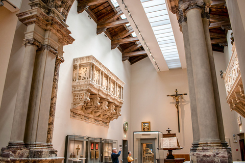 Florence : col de la cathédrale avec dôme, baptistère et crypte