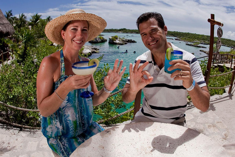 Inträde till Xel-Ha-parken med mat och fri bar ingårInträde till Xel-Ha-parken