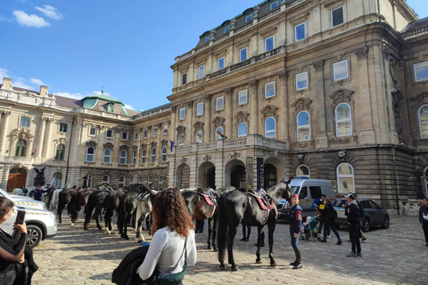 Budapest: Castle District Walking Tour with Local Guide