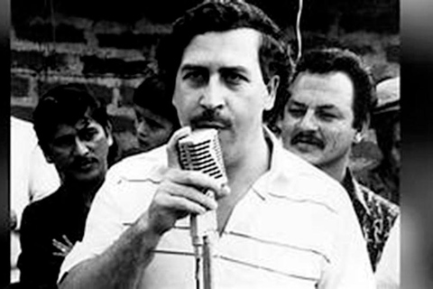 Van Guatape: Pablo Escobar Mansion, Paintball &amp; boottocht