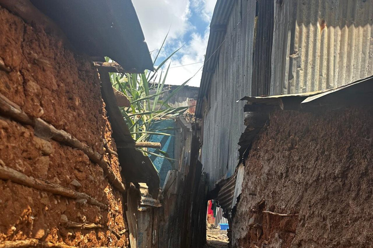 Nairobi: Kibera Cultural Storytelling & Street Art Tour